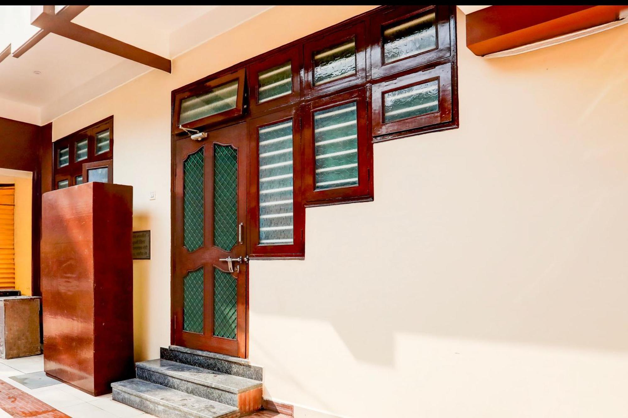 Hotel O The Baba Gest House Indore Eksteriør billede