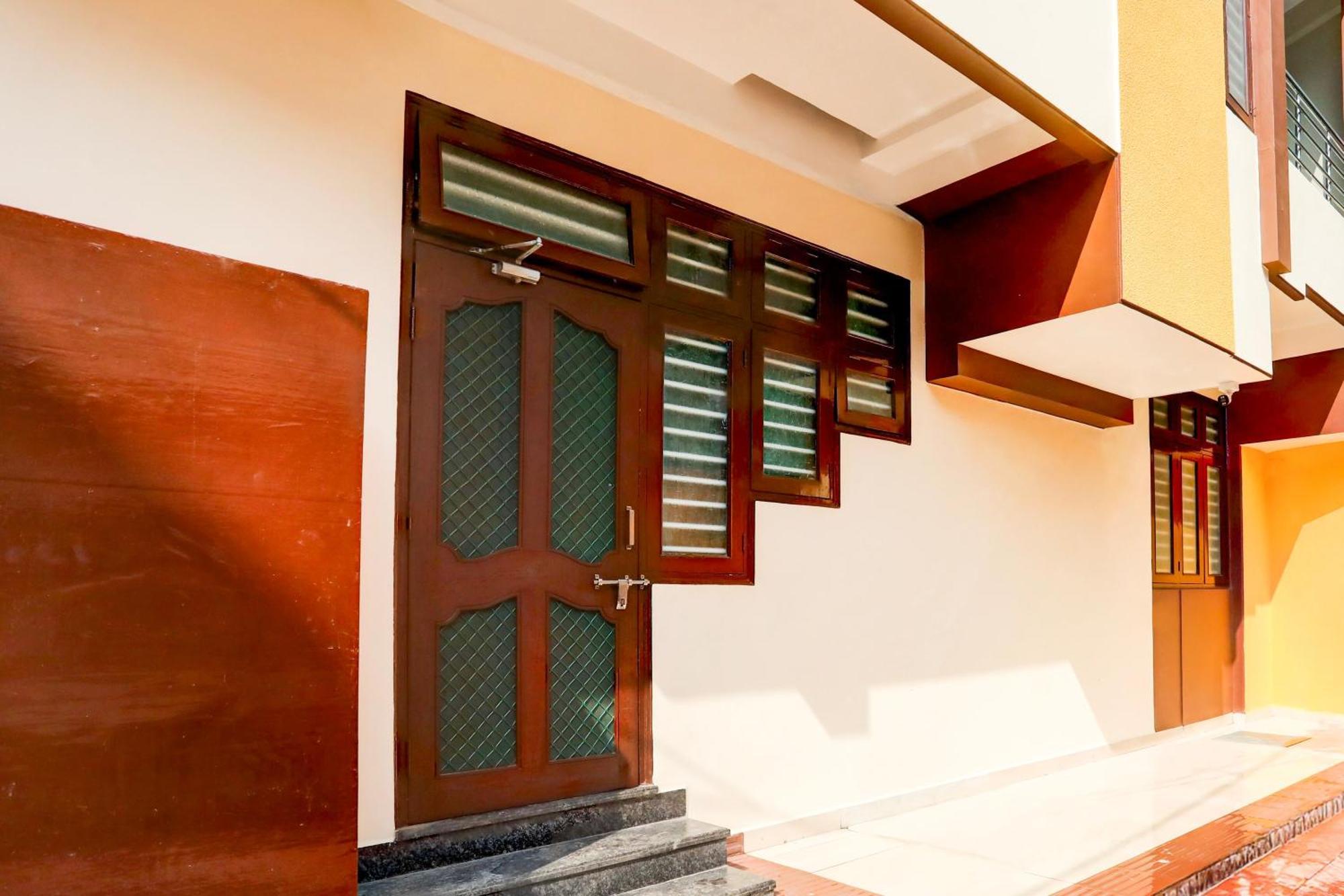 Hotel O The Baba Gest House Indore Eksteriør billede